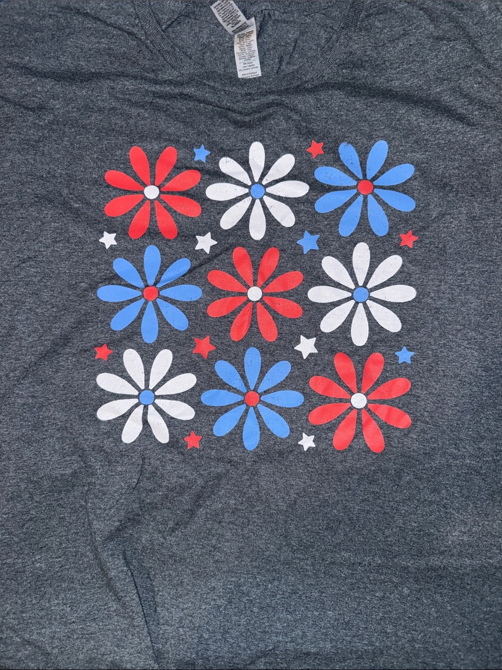 🏖️10 items for $20☀️ Wonens Floral Graphic Tee - Red White Blue on Heather Gray